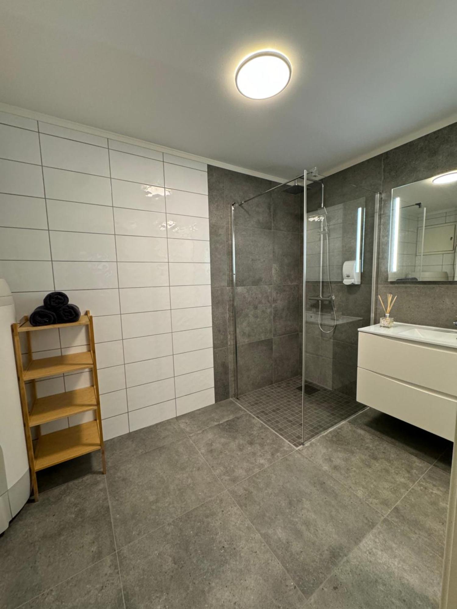 Charming 3-Bedroom Apartment In The Heart Of كريستيانسوند المظهر الخارجي الصورة